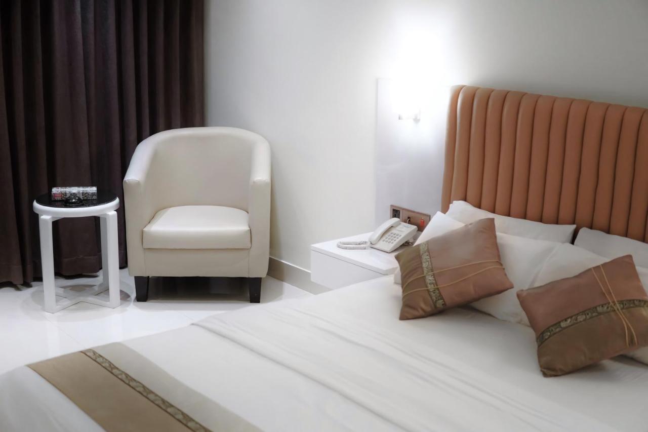 Hotel White Orchid Koks Badźar Zewnętrze zdjęcie