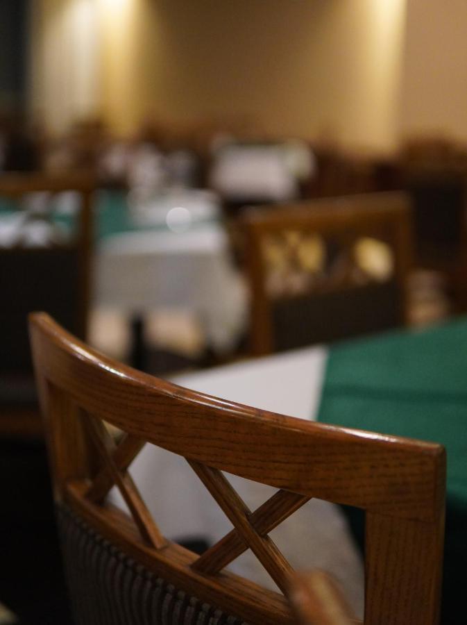 Hotel White Orchid Koks Badźar Zewnętrze zdjęcie
