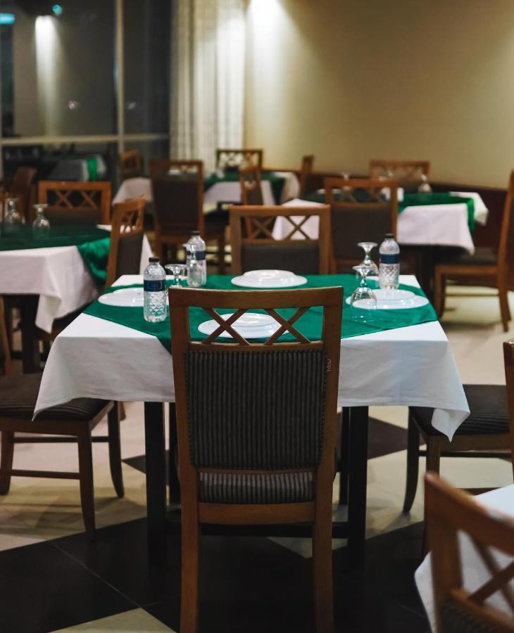 Hotel White Orchid Koks Badźar Zewnętrze zdjęcie