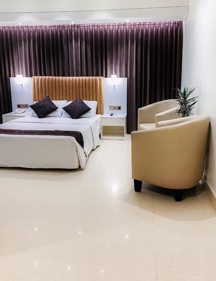 Hotel White Orchid Koks Badźar Zewnętrze zdjęcie