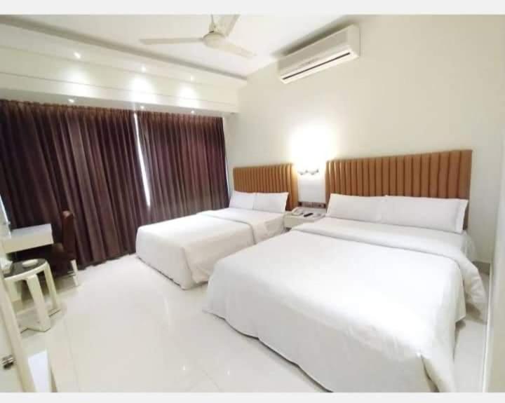 Hotel White Orchid Koks Badźar Zewnętrze zdjęcie