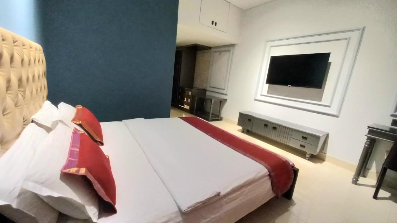 Hotel White Orchid Koks Badźar Zewnętrze zdjęcie