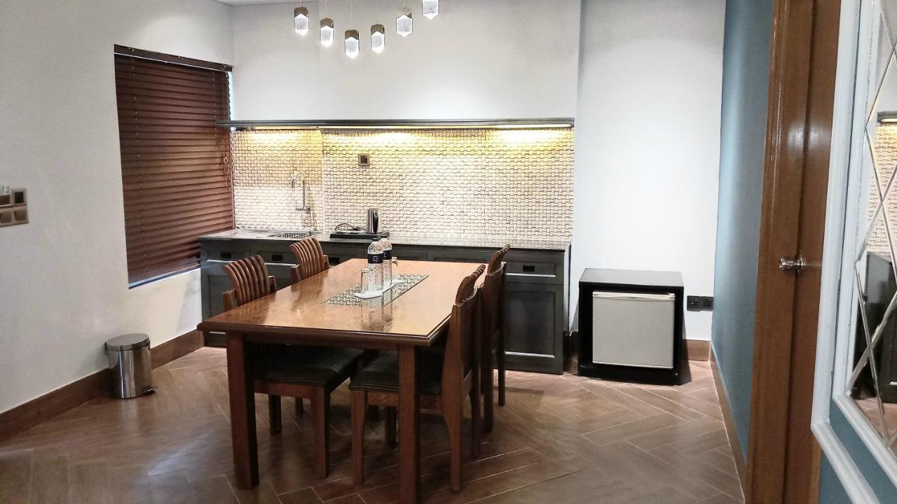 Hotel White Orchid Koks Badźar Zewnętrze zdjęcie