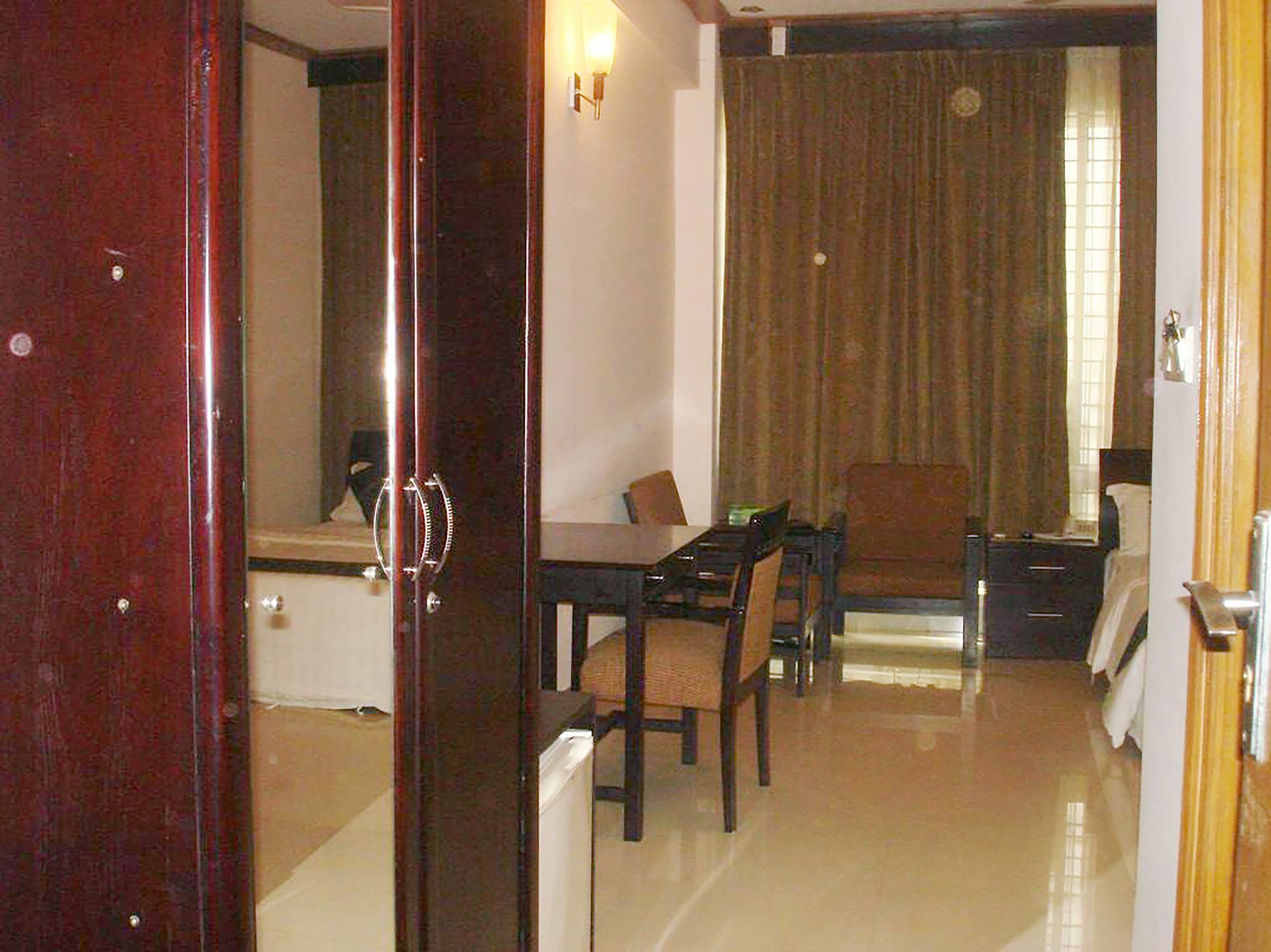 Hotel White Orchid Koks Badźar Zewnętrze zdjęcie